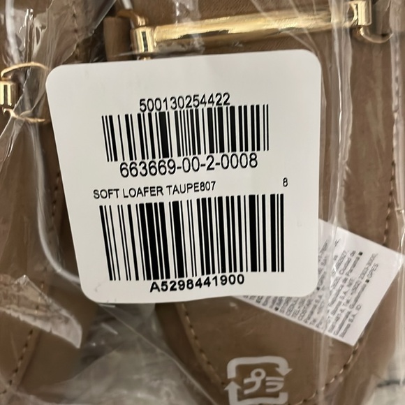 🆕 Old Navy Women’s Faux-Leather Soft Loafers Shoes Taupe 8 - Picture 6 of 10